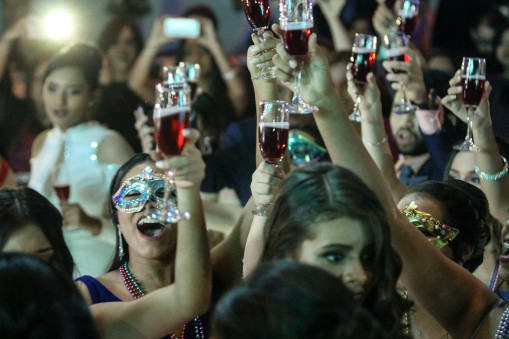 Pomysły na rodzinną imprezę karnawałową