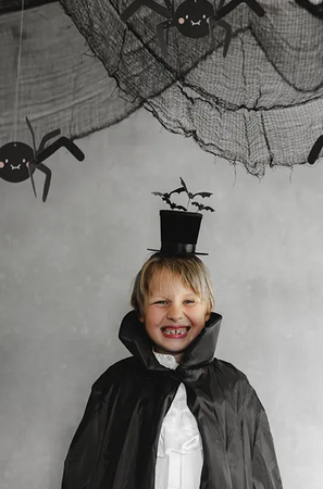 OPASKA CYLINDER Z NIETOPERZAMI 19 X 26 CM CZARNY HALLOWEEN