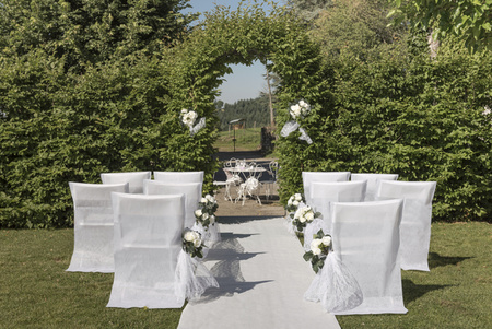 DYWAN JEDNORAZOWY BIAŁY 60 X 450 CM