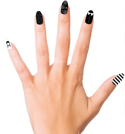 SZTUCZNE PAZNOKCIE WEDNESDAY 