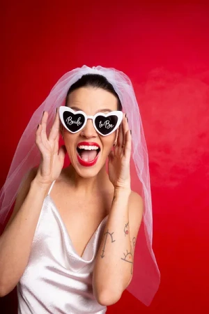 OKULARY SERDUSZKA BRIDE TO BE BIAŁE 