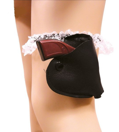 PODWIĄZKA Z PISTOLETEM