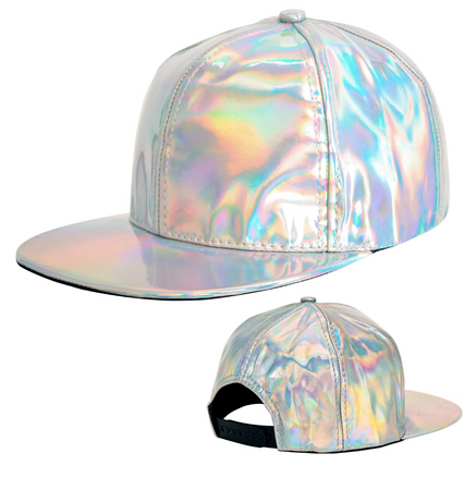 SREBRNA CZAPKA Z DASZKIEM HOLOGRAFICZNA 