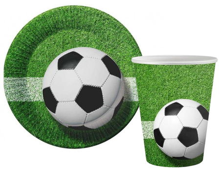 ZESTAW PIŁKA NOŻNA NA MURAWIE: TALERZYKI + KUBECZKI 