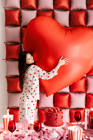 BALON FOLIOWY SERCE 136 X 129 CM CZERWONY