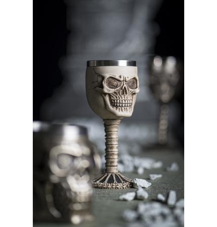 KIELICH CZASZKA ŻYWICA 19 CM 