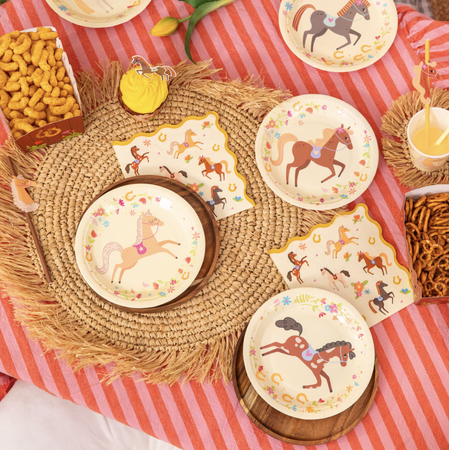 TALERZYKI PAPIEROWE KONIKI 18 CM 6 SZT