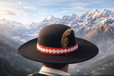 KAPELUSZ GÓRALA Z PIÓRKIEM