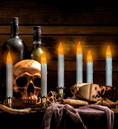 ZESTAW 6 SZT. ŚWIECZEK Z PODSTAWKAMI LED HALLOWEEN