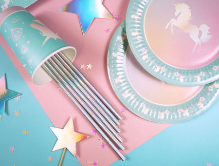 TALERZE PAPIEROWE JEDNOROŻEC 8 SZT 18 CM 