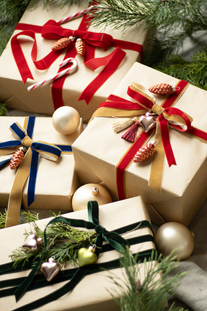 TASIEMKA WELUROWA CZERWONA 25MM/10M