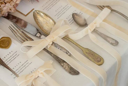 TASIEMKA WELUROWA BEŻOWA 15MM 10MB