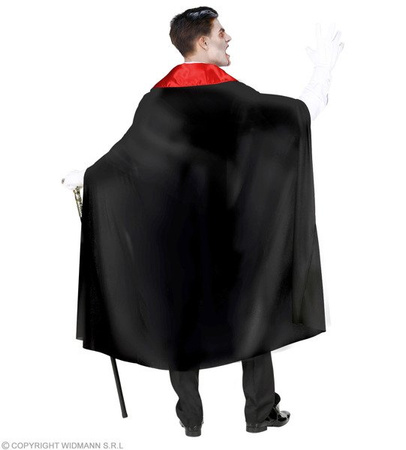 STRÓJ WAMPIR Z PELERYNĄ