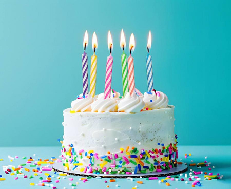 ŚWIECZKI URODZINOWE 24SZT. KOLOROWE Z PASECZKIEM, 6 CM