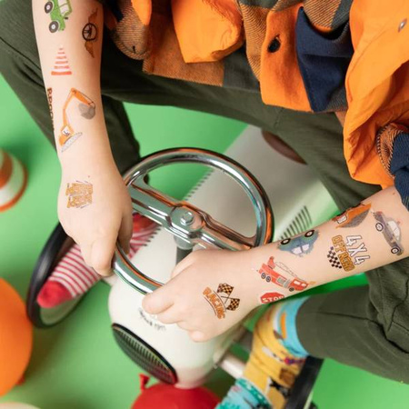 TATUAŻE ZMYWALNE AUTA 17 SZT.