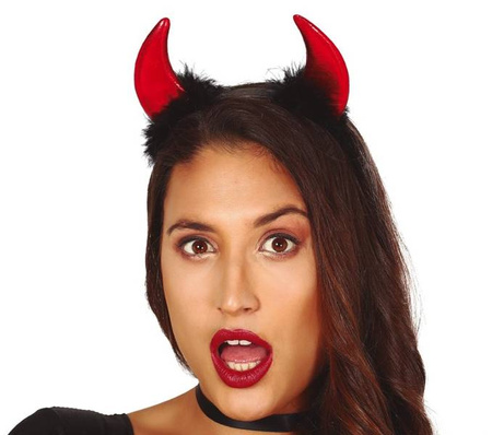 ROGI DIABŁA Z FUTERKIEM