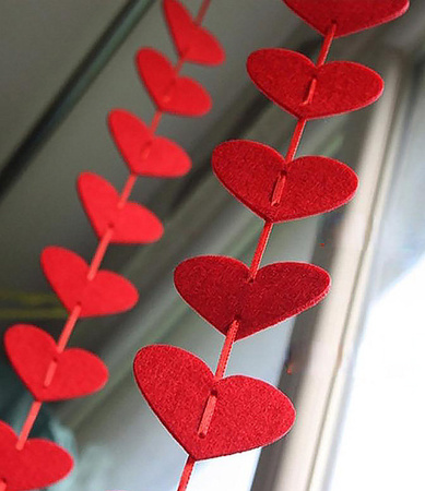 GIRLANDA PIONOWA Z SERDUSZKAMI 200 CM