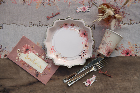 KUBECZKI PAPIEROWE POLNE KWIATY 270 ML 10 SZT