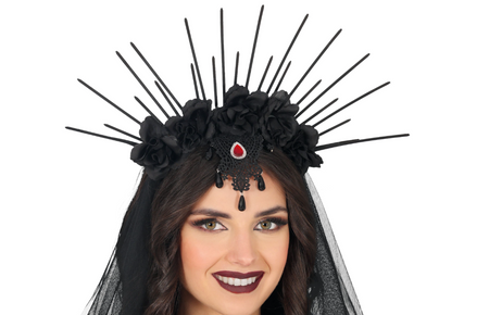 OPASKA CZARNA KORONA Z KWIATAMI 