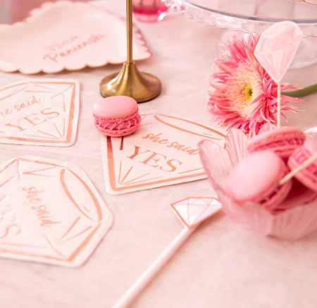 SERWETKI RÓŻOWE WIECZÓR PANIEŃSKI 10 SZT