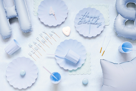 SERWETKI Z FALBANKĄ 33 X 33 CM NIEBIESKI 12 SZT