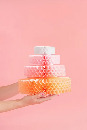 DEKORACJA BIBUŁOWA TORT 23 CM