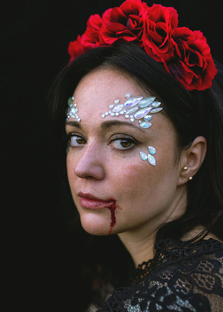 KRYSZTAŁKI NA TWARZ