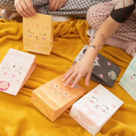 TOREBKI NA CUKIERKI KOTKI 6 SZT