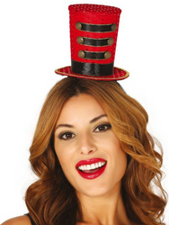 KAPELUSIK NA OPASCE MAŻORETKI