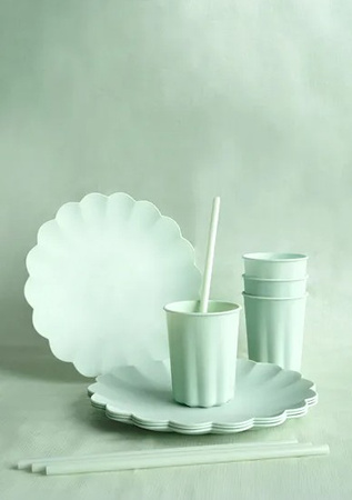 JEDNORAZOWY OBRUS 180 X 120 CM ZIELONY