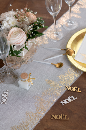 BIEŻNIK ŚWIĄTECZNY ZŁOTE SZYSZKI BIAŁY CHOINKA 28 X 300 CM