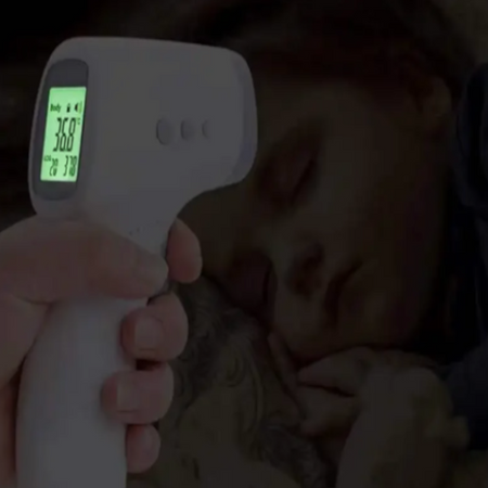 TERMOMETR BEZDOTYKOWY NA PODCZERWIEŃ Z BATERIAMI 