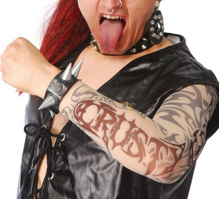 TATUAŻ NA RĘKĘ RĘKAW