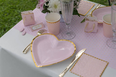 TALERZYKI SERCA RÓŻOWE 22.5 x 20 cm