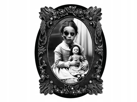 NAKLEJKA OBRAZ Z PRZERAŻAJĄCĄ DZIEWCZYNKĄ HALLOWEEN