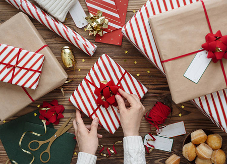 ZESTAW WELUROWYCH WSTĄŻEK I ROZETEK 3 szt