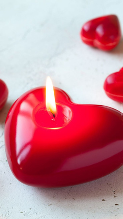 ŚWIECZKI W KSZTAŁCIE SERC 6 SZT
