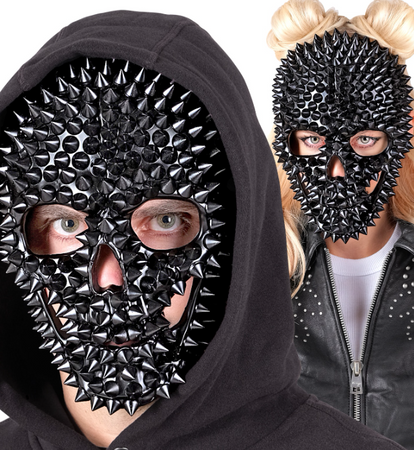 MASKA CZARNA CZASZKA Z KOLCAMI 