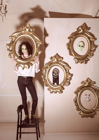 MASKA CZASZKA ŚWIECĄCA W CIEMNOŚCI 14.5 X 18 CM