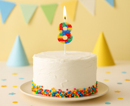 ŚWIECZKA CYFRA 8 KOLOROWA KLOCKI