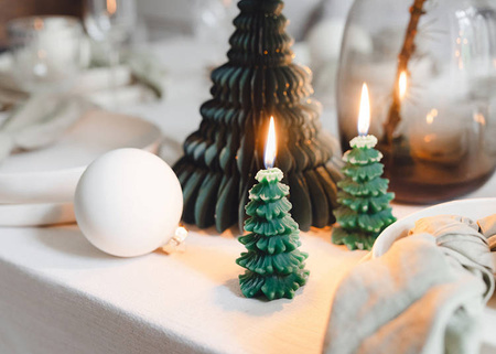 ŚWIECA CHOINKA 10 CM