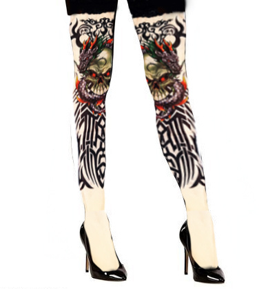 POŃCZOCHY Z TATUAŻAMI CZASZKA