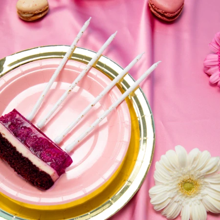 ŚWIECZKI URODZINOWE BIAŁO ZŁOTE DŁUGIE 8 SZT.