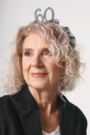 OPASKA CYFRA 60 Z FALBANKĄ I PEREŁKAMI