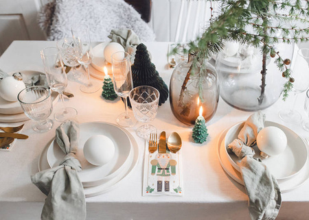 ŚWIECA CHOINKA 10 CM