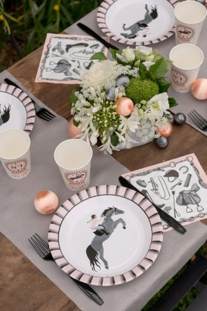 KUBECZKI PAPIEROWE KONIE 270 ML 10 SZT.