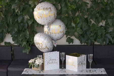 BALON FOLIOWY URODZINY GWIAZDKI BIAŁY 45 CM