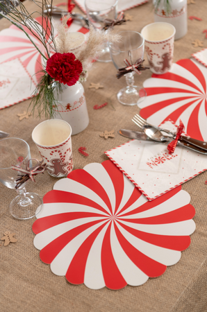 KUBECZKI PAPIEROWE ŚWIĄTECZNE SŁODKOŚCI 270 ML 10 SZT