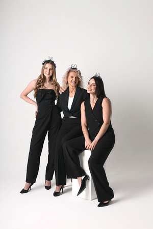 OPASKA CYFRA 60 Z FALBANKĄ I PEREŁKAMI