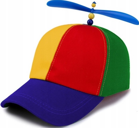 CZAPKA Z WIATRACZKIEM